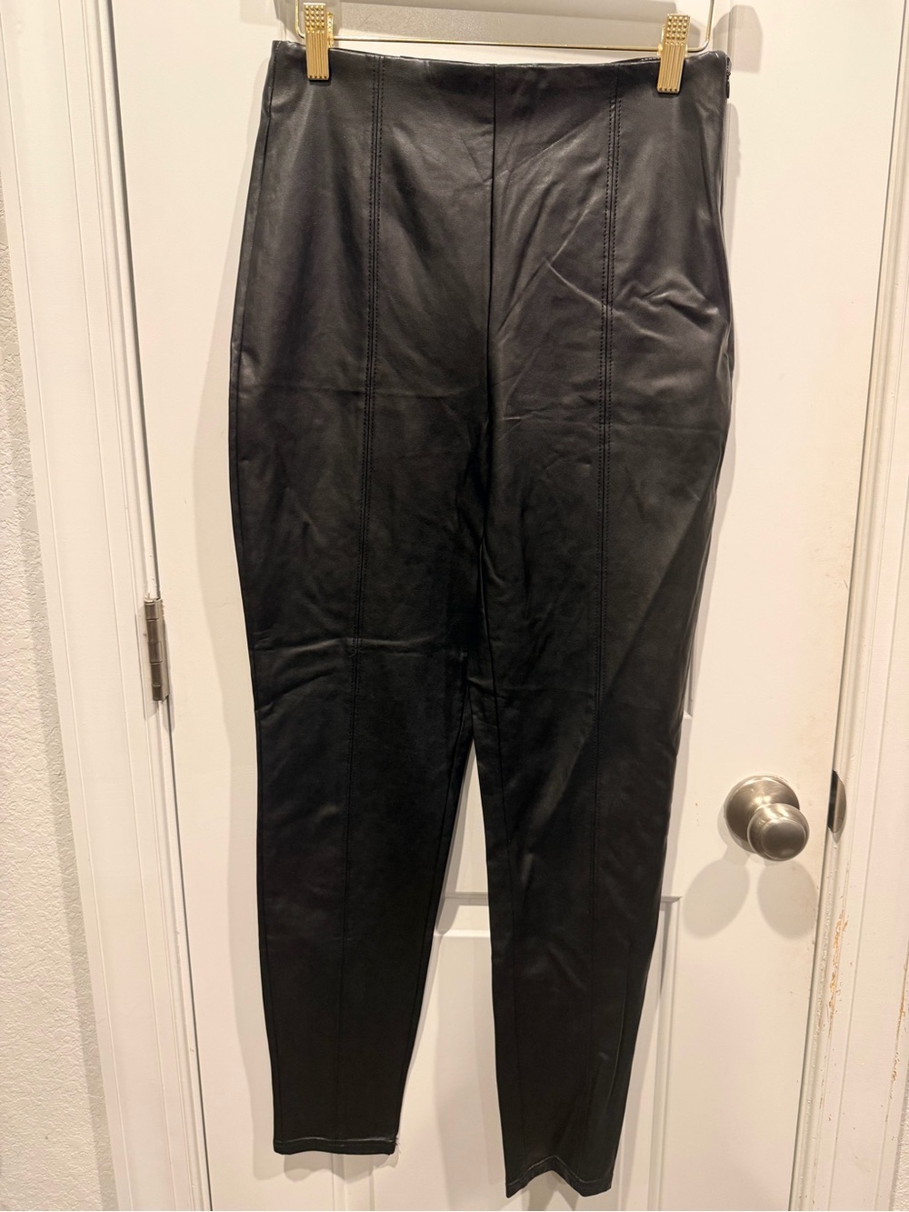 Aritzia Babaton Black Vegan Leather High Rise Skinny Pants Size 6